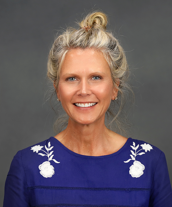 Liz Chappell headshot
